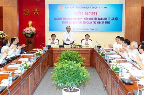 Thủ tướng nghe các nhà khoa học góp ý Chiến lược 10 năm, Kế hoạch 5 năm