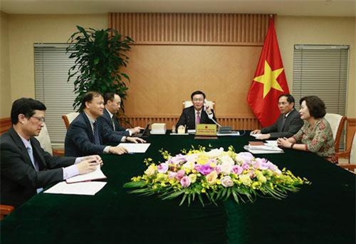 Phó Thủ tướng Vương Đình Huệ điện đàm với Bộ trưởng Tài chính Hoa Kỳ