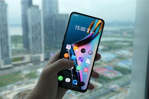 Realme X giá rẻ sở hữu camera 48MP, cảm biến vân tay trên màn hình đe dọa Galaxy S10