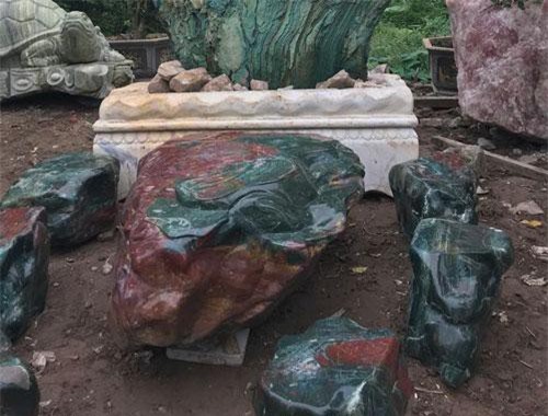 Chi&#xEA;m ng&#x1B0;&#x1EE1;ng b&#x1ED9; b&#xE0;n gh&#x1EBF; v&#xE0; t&#x1EA3;ng &#x111;&#xE1; m&#xE3; n&#xE3;o xanh gi&#xE1; ti&#x1EC1;n t&#x1EF7; &#x111;&#x1EA1;i gia m&#x1EDB;i d&#xE1;m ch&#x1A1;i