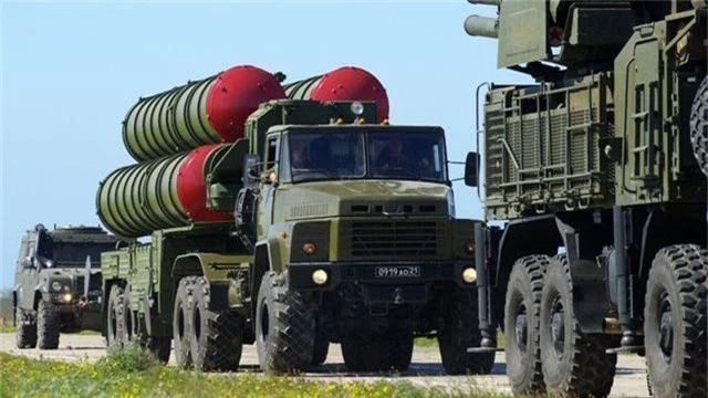 Nghi vấn Ukraine tuồn “rồng lửa” S-300 của Nga cho Mỹ - 1