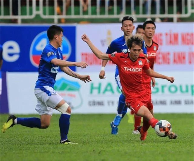 Những tín hiệu trái chiều ở hàng tiền đạo và hậu vệ đội tuyển Việt Nam - 1