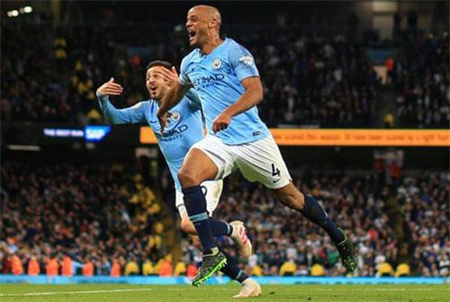 Nhờ đâu Man City thắng Liverpool trong cuộc đua lịch sử?