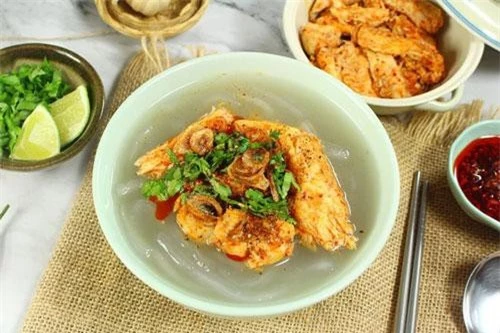 Bánh canh cá lóc miền Trung.