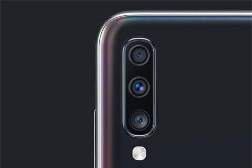 Đánh giá Samsung Galaxy A70 giá 9,29 triệu đồng