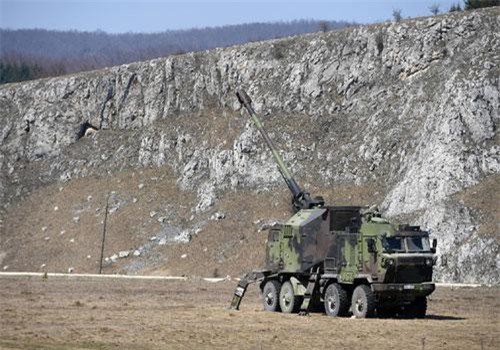 Sức mạnh của khẩu pháo tự hành mang danh B-52