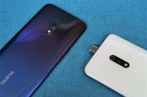 Smartphone chip Snapdragon 710, RAM 8 GB, giá hơn 6 triệu