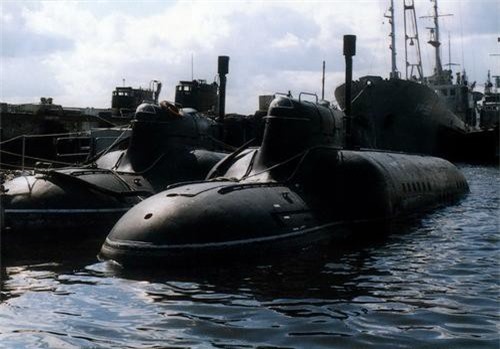 Những tàu ngầm mini lợi hại nhất của chiến thuật "du kích dưới đáy biển"