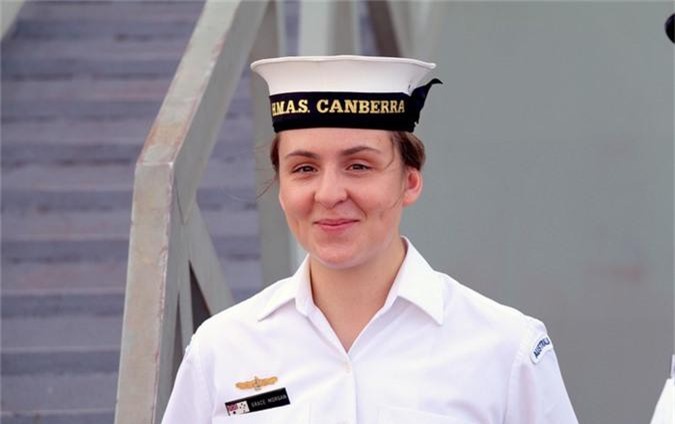 Cam Ranh đón tàu chiến lớn nhất Australia - Hình 14 Cam Ranh don tau chien lon nhat Australia-Hinh-14