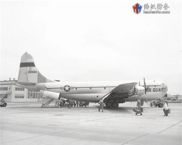 Can canh phien ban cho hang it tieng tam cua phao dai bay B-29