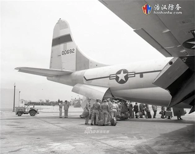Can canh phien ban cho hang it tieng tam cua phao dai bay B-29-Hinh-10