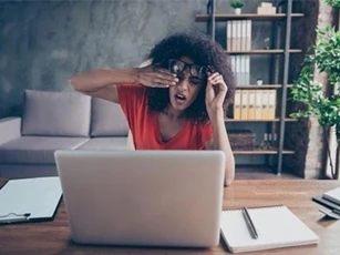 Những thói quen bất lợi cho sức khỏe ai cũng thường mắc phải