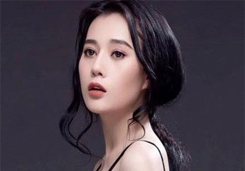 CHUYỆN SHOWBIZ (15/5): Phương Oanh bị chê vòng ba giả, Anh Tú 'Cua lại vợ bầu' bị nghi lộ ảnh nóng