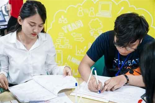 Xét tuyển ĐH năm 2019:  Thí sinh đổ xô chọn ngành thu nhập cao