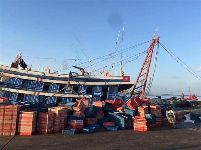 Quảng Bình: 1 người chết, 4 người nguy kịch vì ngộ độc khí trong hầm cá