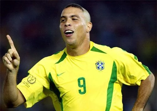 4. Ronaldo (Brazil).