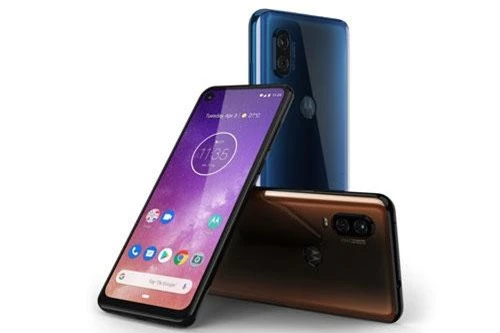 Motorola One Vision có 2 màu Sapphire Blue và Brown. Máy được bán ra ở Brazil vào ngày 16/5 với giá 1.999 Real (tương đương 11,67 triệu đồng).