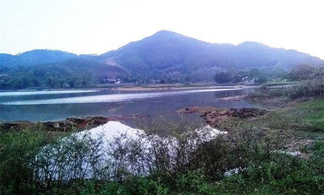 Nghệ An: Về nhà ông ăn giỗ bà, 2 cháu nhỏ đuối nước thương tâm