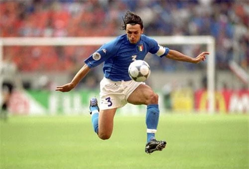 9. Paolo Maldini (Italia).