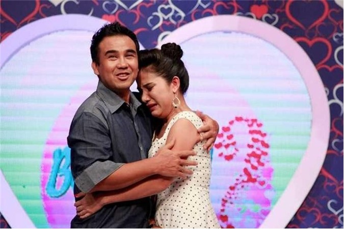 CHUYỆN SHOWBIZ (16/5): Người đẹp được Hoài Linh đòi cưới khoe vòng 1 ‘khủng’, Cát Tường tiết lộ ‘sốc’ về show hẹn hò