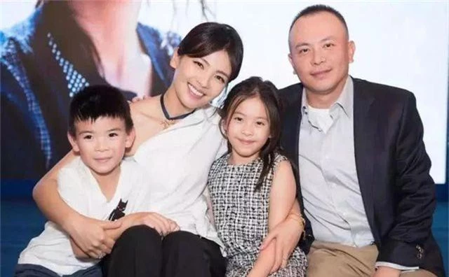 Lưu Đào: Người vợ quốc dân xinh đẹp lăn lộn giúp chồng đại gia trả nợ - 2