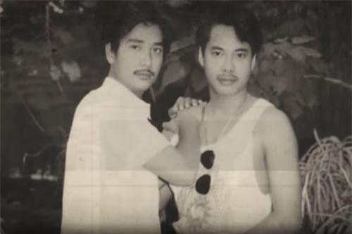 Ngọc Sơn khóc nức nở nhớ lại thời đạp xe đi hát, bị mẹ và hàng xóm mắng mỏ