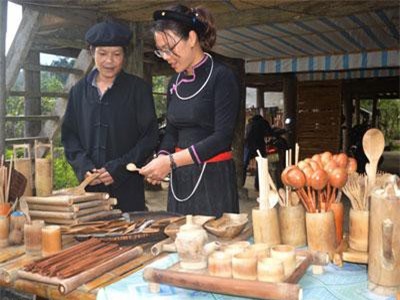 Tuyên Quang: Gái xứ Tuyên lội ngược dòng với tre, nứa theo quan niệm "3 sinh"