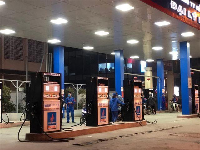 Giá xăng trong nước dự báo giảm nhiệt theo đà thế giới?