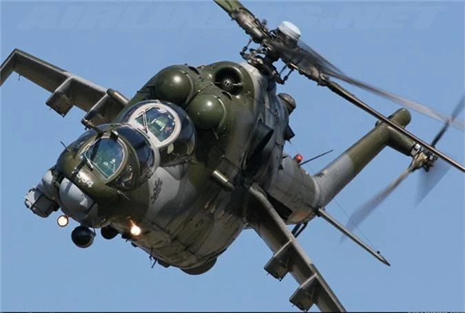 Day truc thang Mi-24 “ve vuon” de ruoc AH-1Z: Sai lam chet nguoi!-Hinh-8