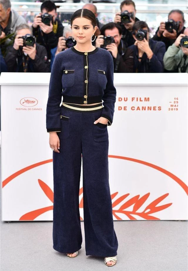 Những người đẹp thu hút mọi ánh nhìn trên thảm đỏ Cannes - 3