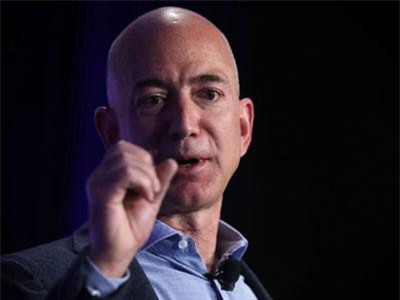 6 doanh nhân nổi tiếng thế giới từng làm phục vụ, rửa chén, giữ xe…