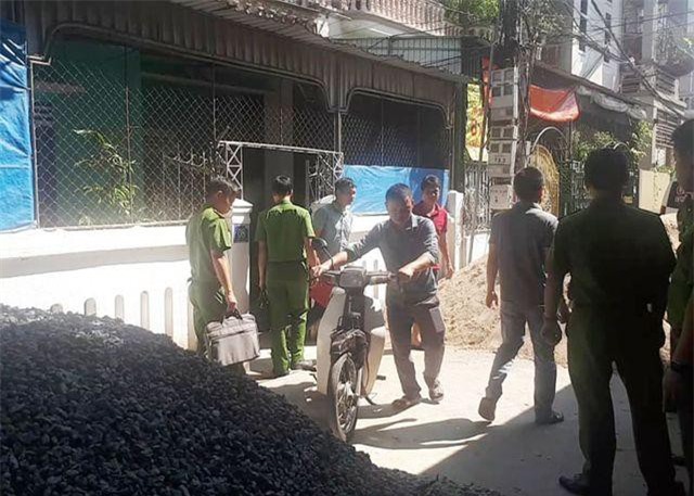 Hà Tĩnh: Nghi án chồng cứa cổ vợ rồi dùng dao đâm vào bụng tự sát