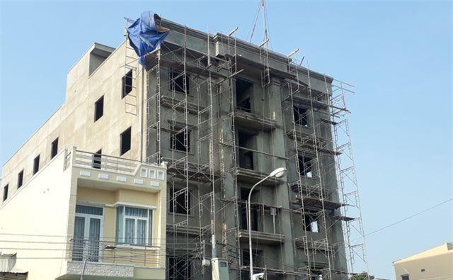 Vụ sập giàn giáo 3 người tử vong: Khởi tố nhà thầu và người giám sát thi công