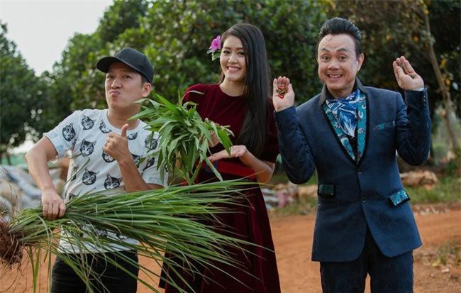 Thấy Chí Tài xuất hiện cùng người đẹp, Trường Giang khẳng định một câu khiến đàn anh “đứng hình”