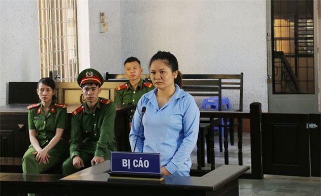 Đắk Lắk: Án chung thân cho người phụ nữ vận chuyển 22 bánh ma túy trên xe khách