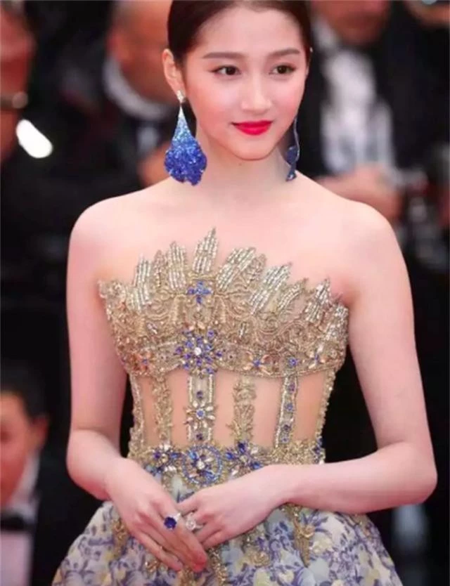 Quan Hiểu Đông đẹp mơ mộng tại Cannes 2019 - 11