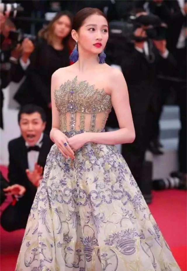 Quan Hiểu Đông đẹp mơ mộng tại Cannes 2019 - 2