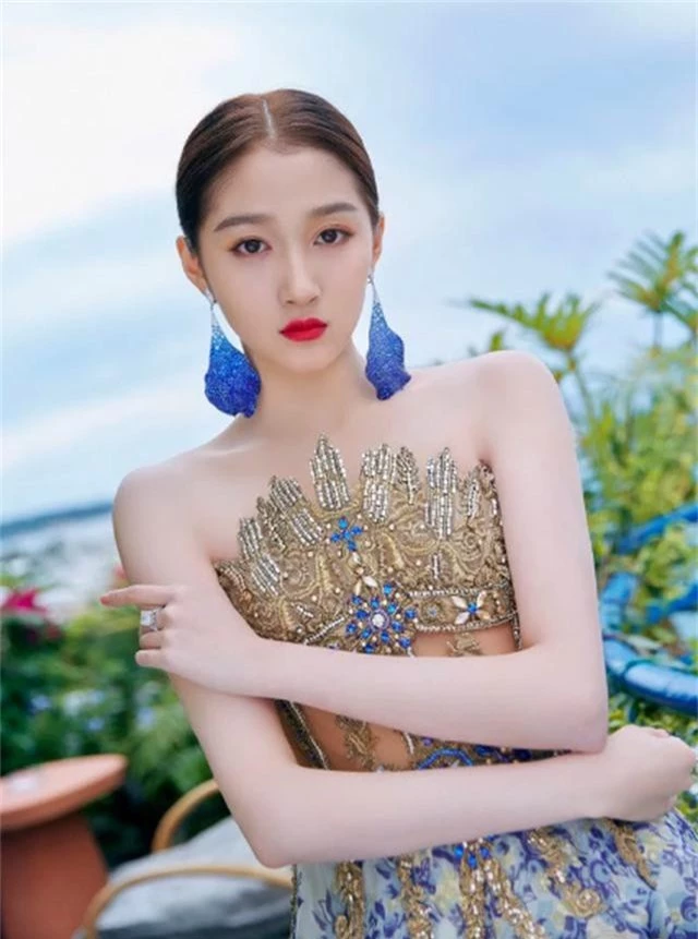 Quan Hiểu Đông đẹp mơ mộng tại Cannes 2019 - 3