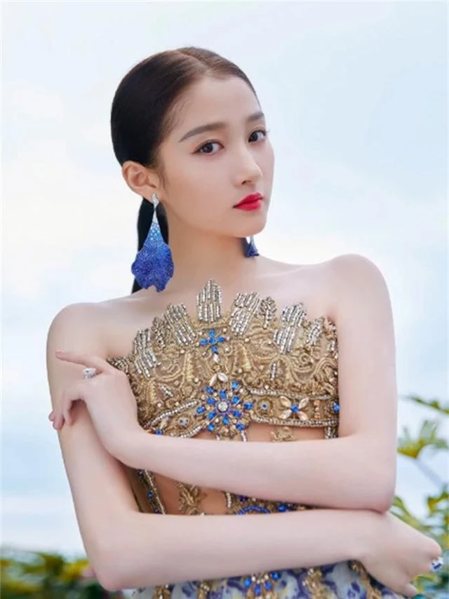 Quan Hiểu Đông đẹp mơ mộng tại Cannes 2019 - 9