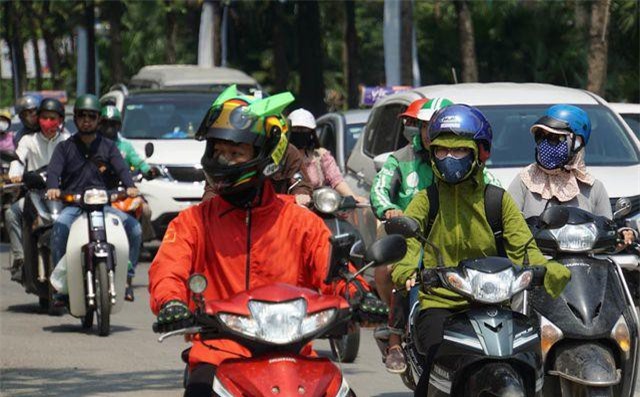 Nắng nóng gay gắt, cảnh báo tia UV gây hại cho con người