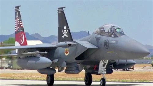 Tiêm kích đa năng F-15SG của Không quân Singapore