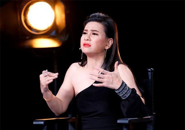 Kiều Minh Tuấn và Cát Phượng làm giám khảo khó tính, chê thí sinh diễn vô hồn