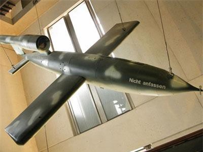 Mổ xẻ V-1 - tên lửa tấn công đầu tiên trên thế giới