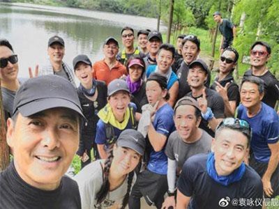 Châu Nhuận Phát được tổ chức sinh nhật tuổi 64 khi đang… tập thể dục