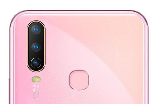 Smartphone 3 camera sau, pin 5.000 mAh, RAM 4 GB, giá 5 triệu
