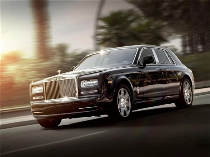 Sở hữu 500 siêu xe Rolls-Royce, Quốc vương Brunei sống xa hoa như thế nào? - Ảnh 13.
