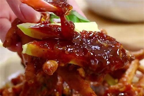 Trổ tài làm chân gà quái thú cho cả nhà ăn nhâm nhi