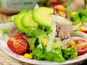 Clip: Salad bơ trộn bò ngon tuyệt cho ngày hè