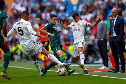 Real Madrid 0-2 Betis: Chào cũng chẳng tử tế