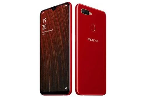 “Trái tim” của Oppo A5s là vi xử lý MediaTek Helio P35 lõi 8 với xung nhịp tối đa 2,3 GHz, GPU Power IMG PowerVR GE8320. RAM 3 GB/ROM 32 GB, có khay cắm thẻ microSD với dung lượng tối đa 256 GB. Hệ điều hành Android 8.1 Oreo, được tùy biến trên giao diện ColorOS 5.2.